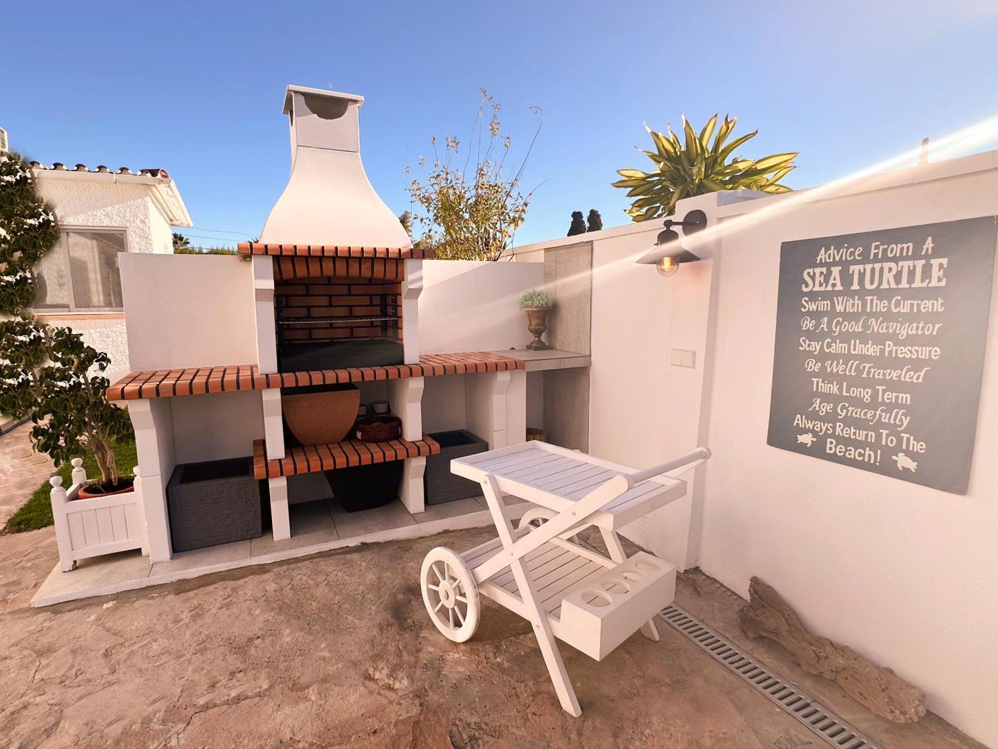 Villa Casacara Marbella Beachside Costabella -Spain Exterior photo