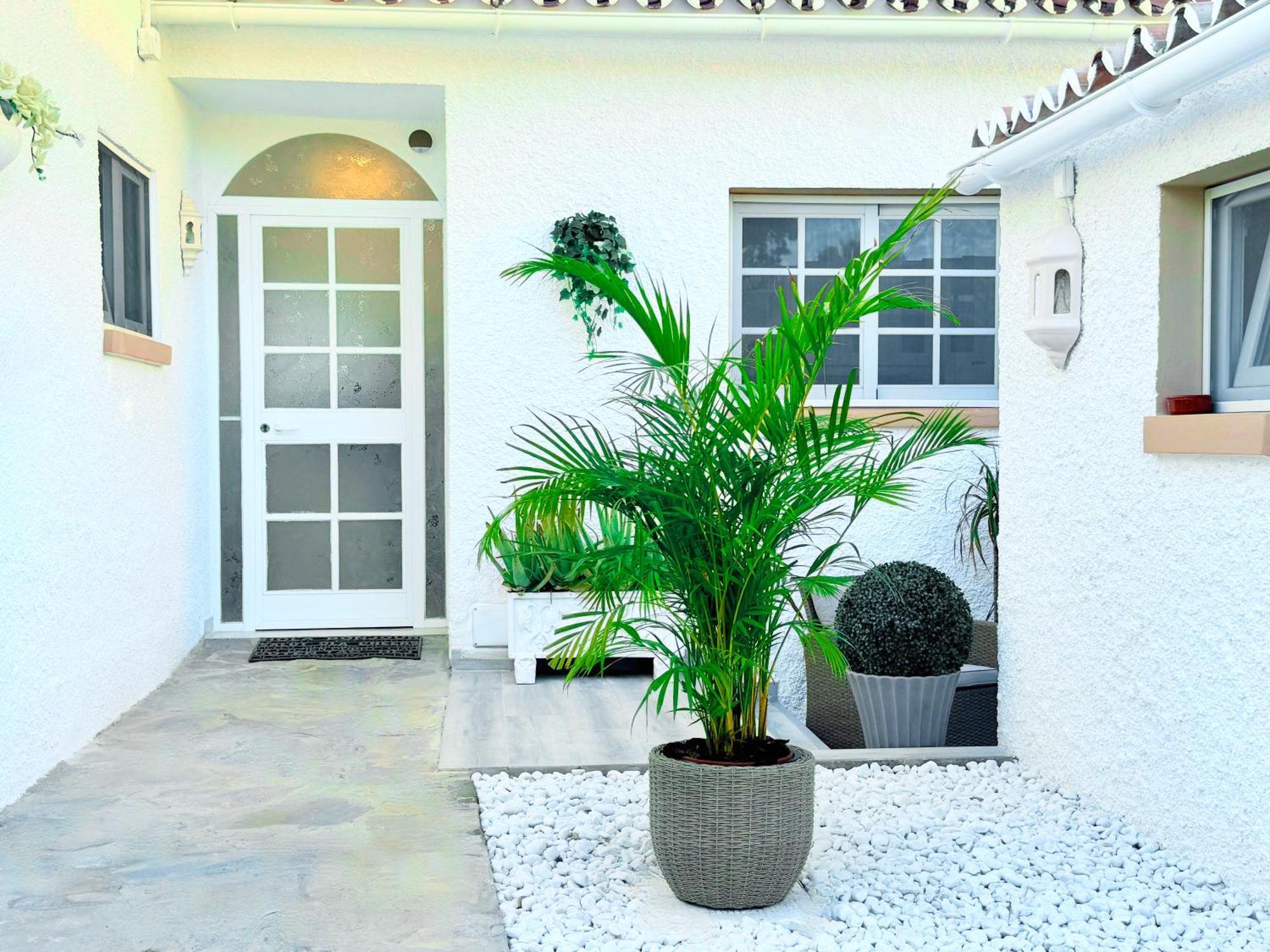 Villa Casacara Marbella Beachside Costabella -Spain Exterior photo