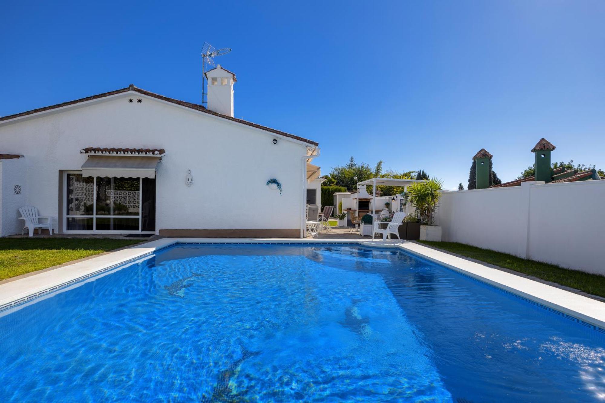 Villa Casacara Marbella Beachside Costabella -Spain Exterior photo